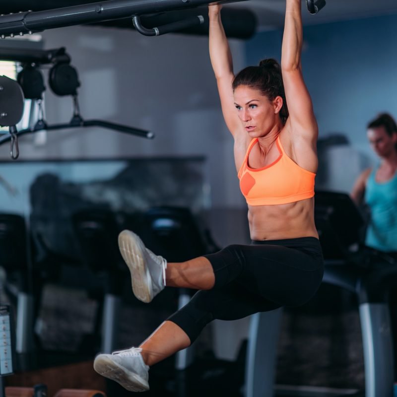 pull-ups-in-the-gym.jpg